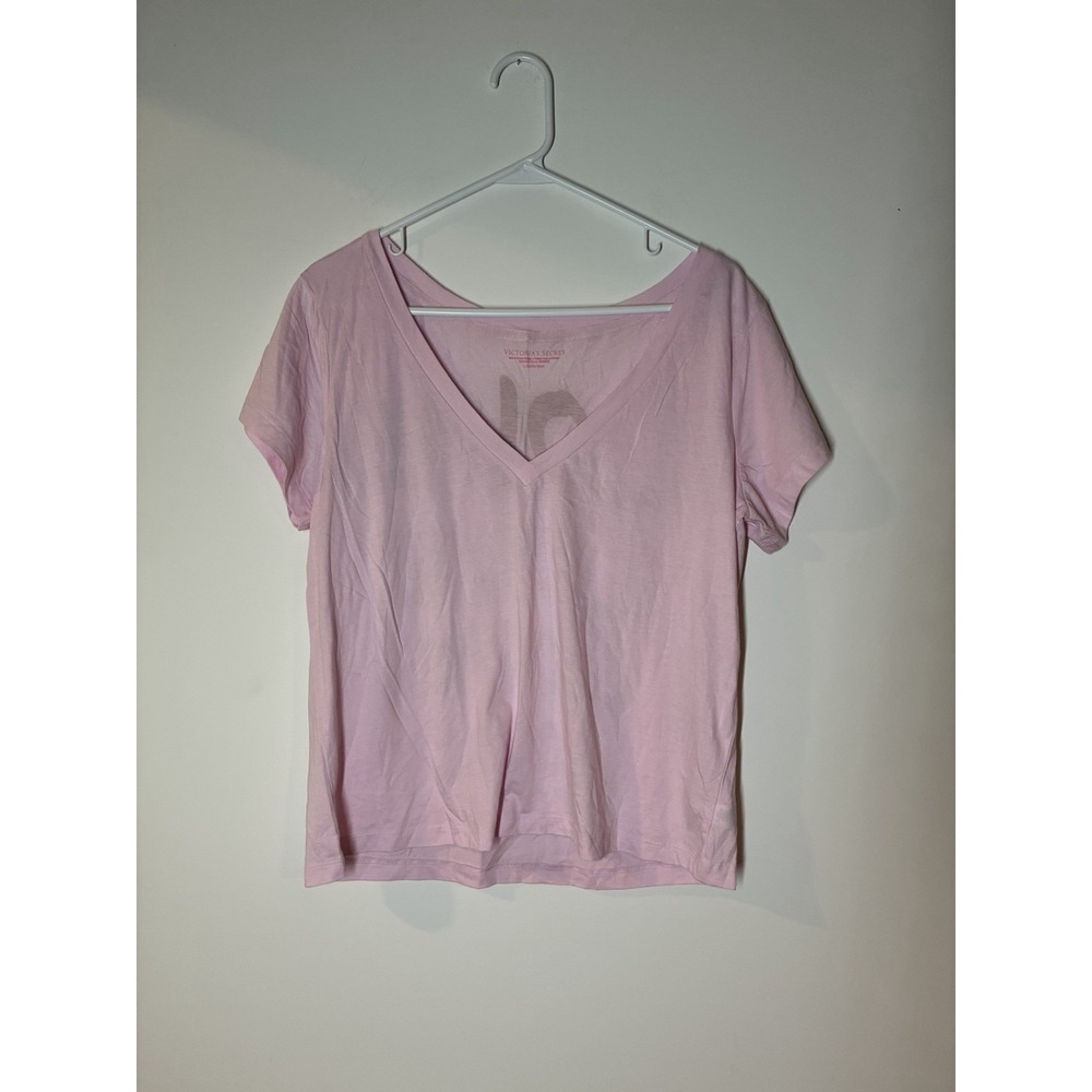 light pink Victoria's Secret graphic t red glitter "LOVE" on back V Neck L